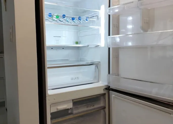 Eastwood Qc 2br Walk To Mall Cafés&dining * Manila