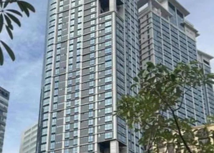 Eastwood Qc 2br Walk To Mall Cafés&dining Apartamento *