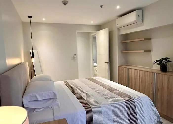 Apartamento Eastwood Qc 2br Walk To Mall Cafés&dining *
